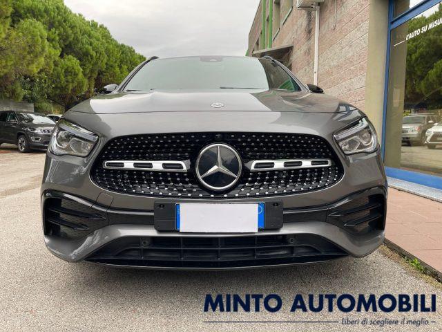 MERCEDES-BENZ GLA 180 D PREMIUM CERCHI 19" UNIPROPRIETARIO TELECAM POST.