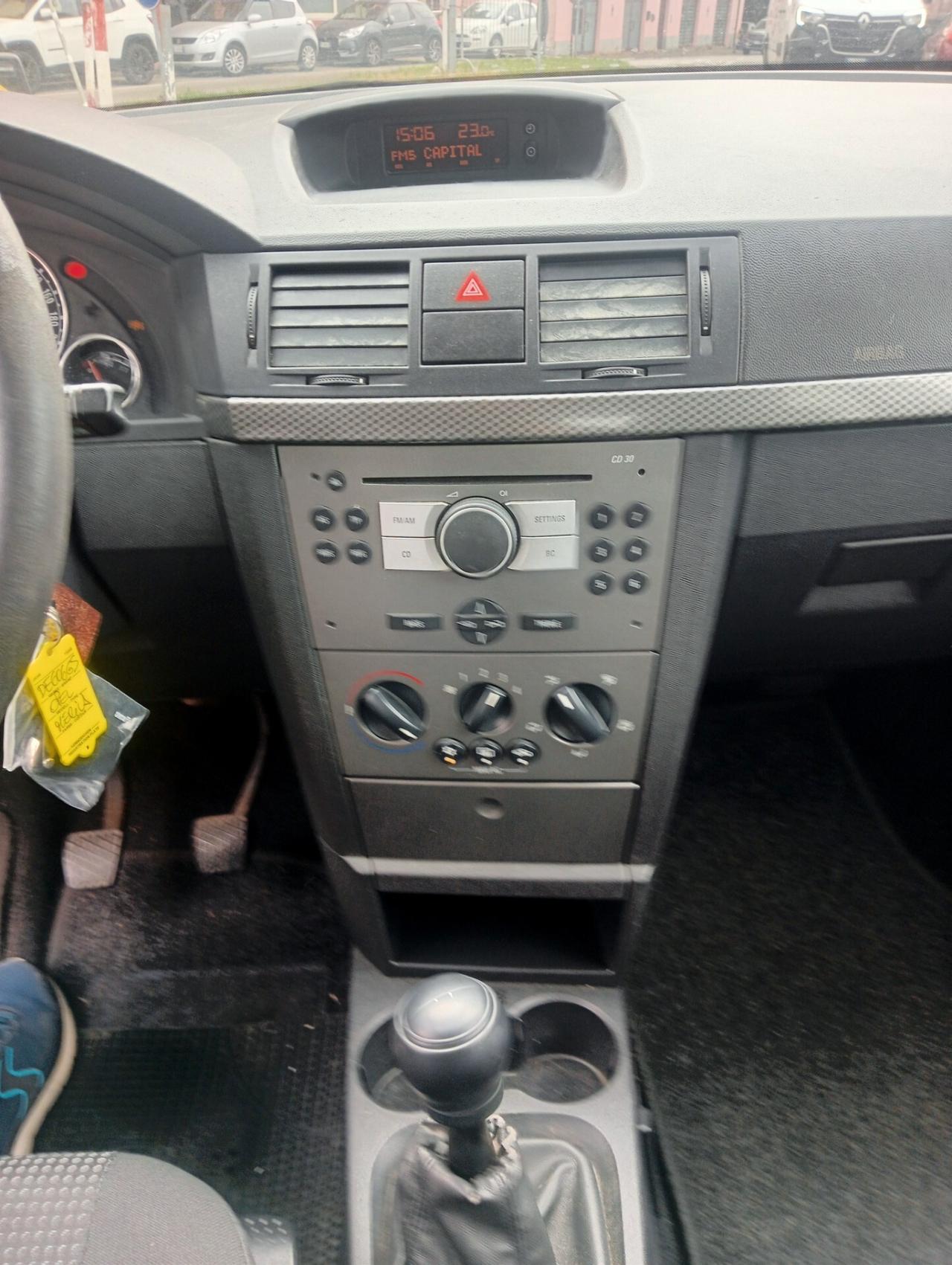 Opel Meriva 1.3 CDTI Club X Neopatentati