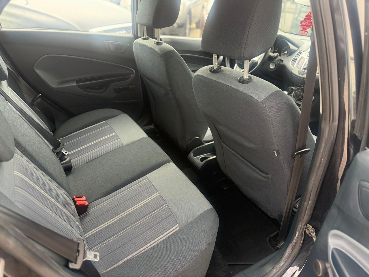 FORD FIESTA TITANIUM 1.4 DIESEL 2010 12 MESI DI GARANZIA