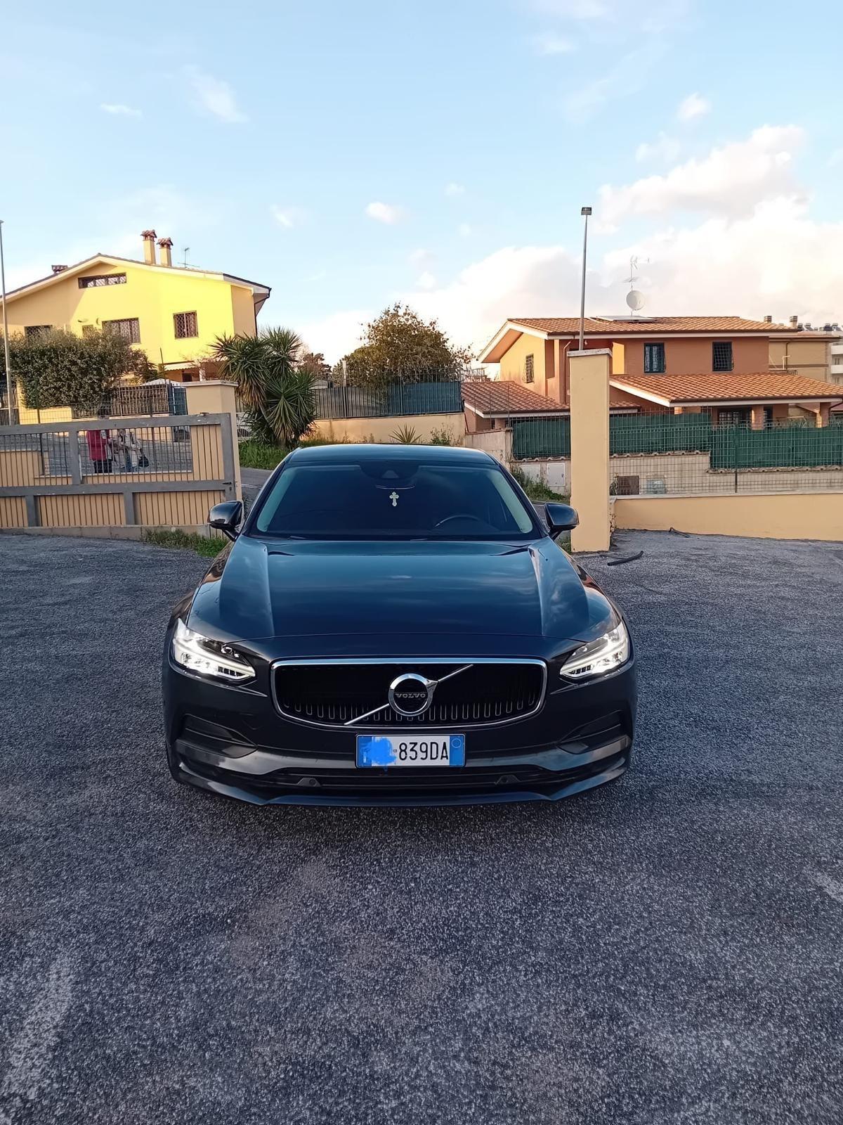 Volvo S90 D4 Momentum