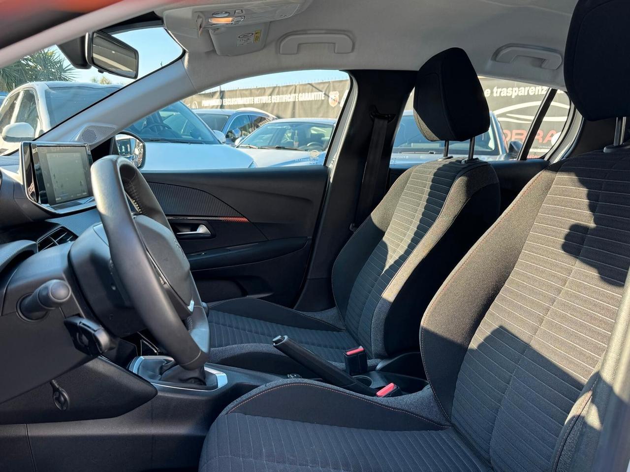 PEUGEOT 1.2 BNZ 100CV 2022 ALLURE 43000KM FULL LED