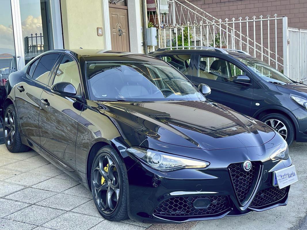 Alfa Romeo Giulia 2.2 Turbodiesel 190 CV AT8 B-Tech Blak Edition Pak esterno Veloce "Cerchi da 19°-Pinze Brembo gialle