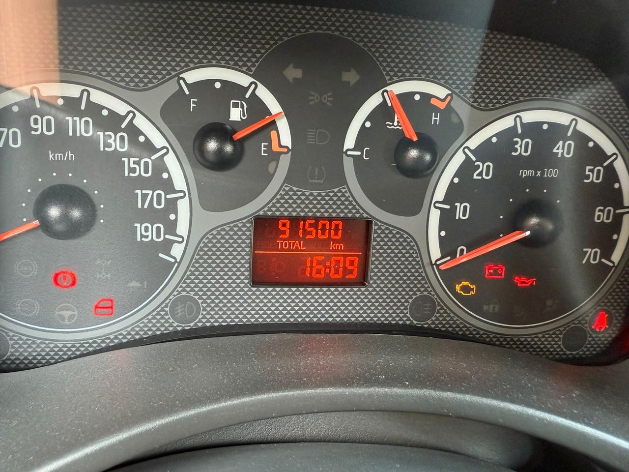 Fiat Panda 1.2 Dynamic 69cv E5 5 POSTI