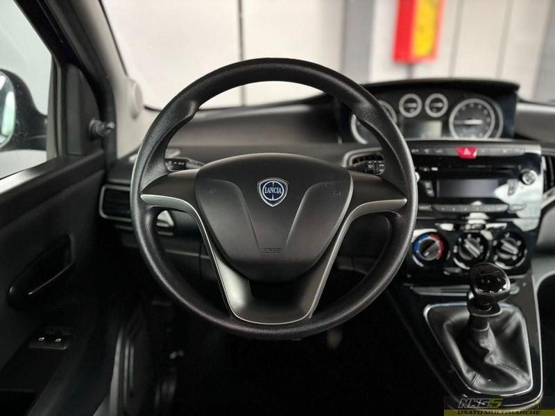 Lancia Ypsilon Ypsilon 1.2 69 CV 5 porte Silver