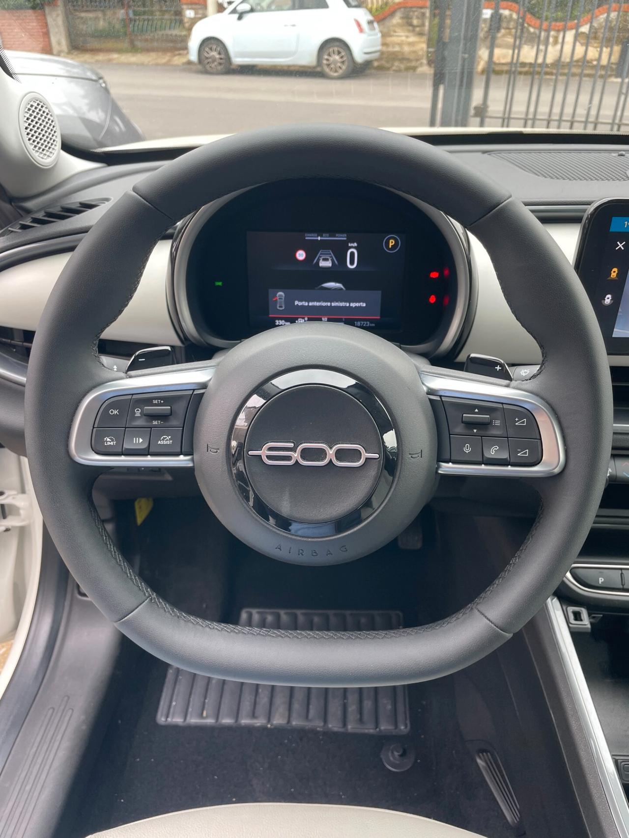 FIAT 600 1.2 Hybrid 110CV DCT LA PRIMA