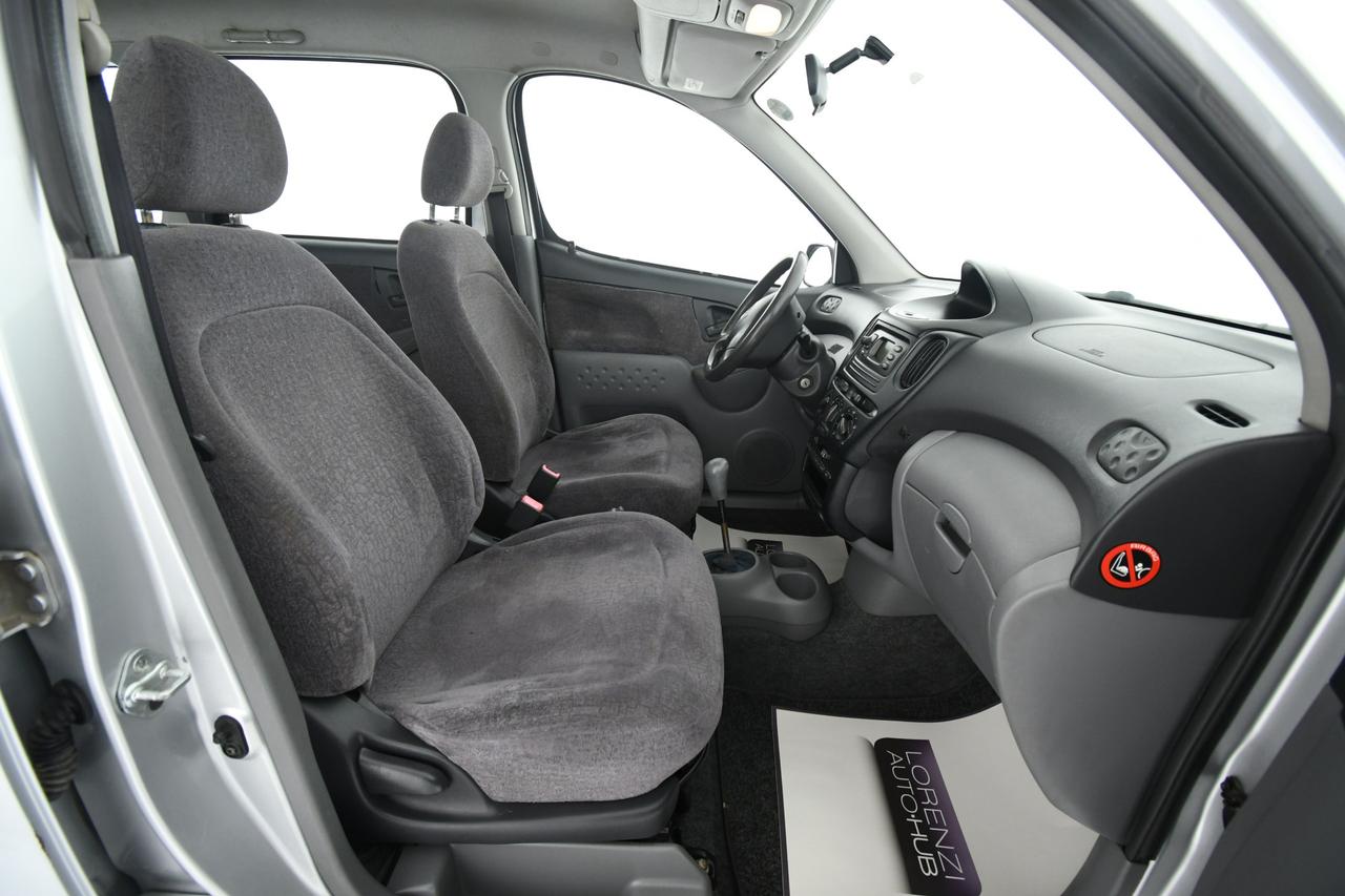 TOYOTA Yaris Verso 1.3 Luna X COMMERCIANTI