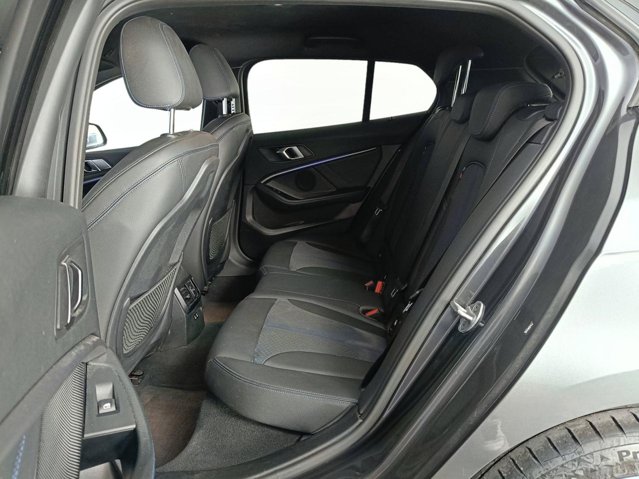 BMW Serie 1 F40 - 116d Msport auto