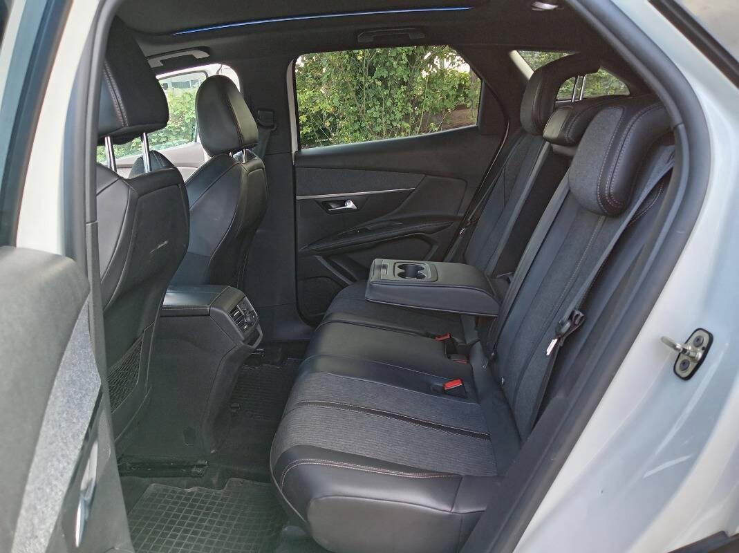 Peugeot 3008 1.5 bluehdi GT Line s&s 130cv eat8