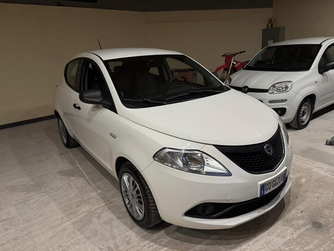 Lancia y 1.0 hybrid