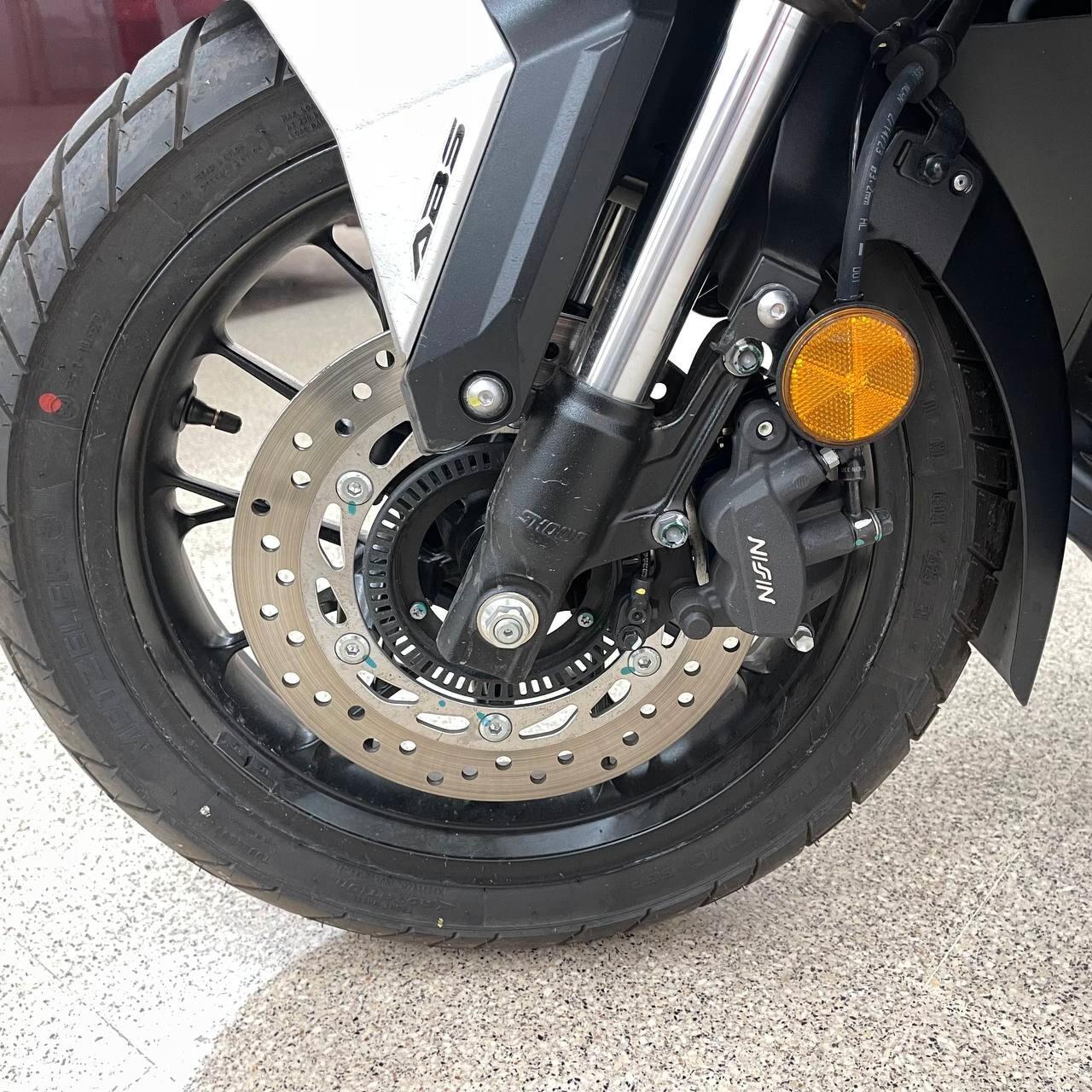 Honda ADV 350