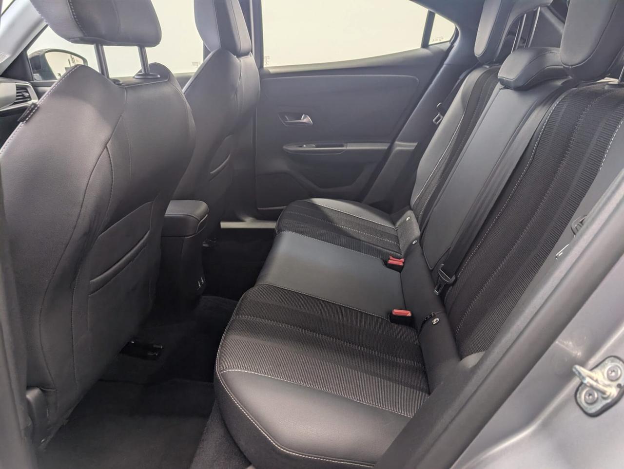 Opel Mokka 1.5 diesel Elegance pari al nuovo