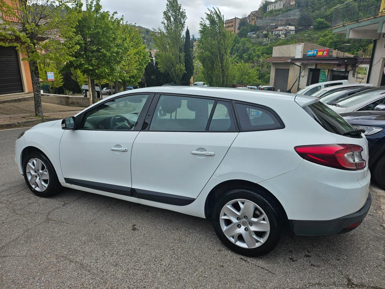 Renault Megane 1.5 dCi 90CV SporTour 2012