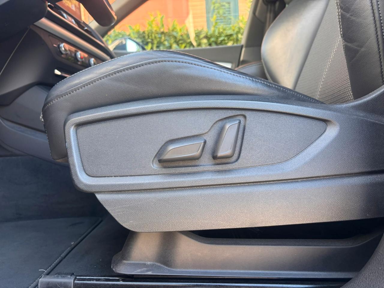 Audi Q5 2.0 TDI quattro S tronic line plus