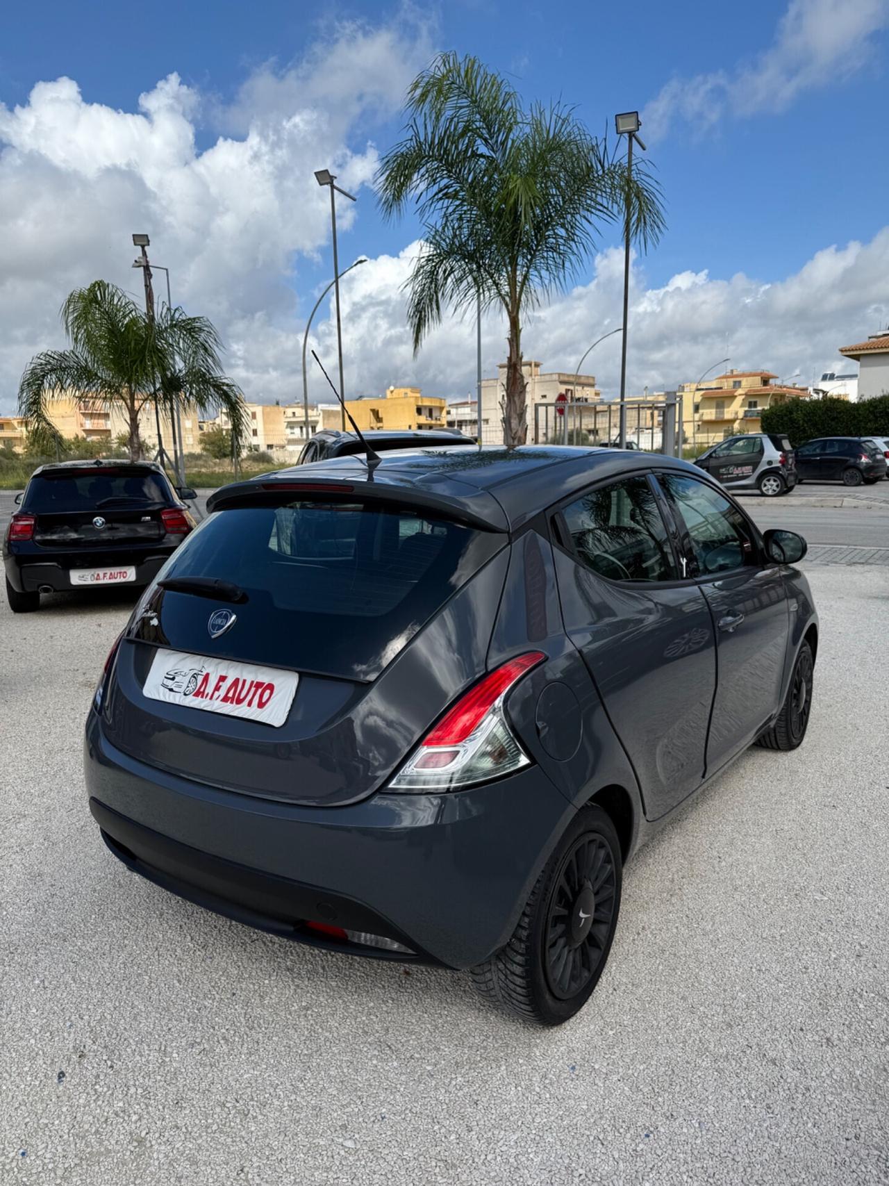 Lancia Ypsilon 1.2 69 CV 5 porte GPL Ecochic Gold