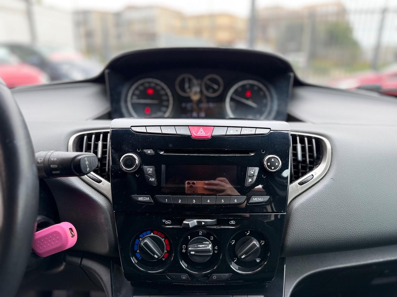 Lancia Ypsilon 1.2 69 CV 5 porte GPL Ecochic Gold