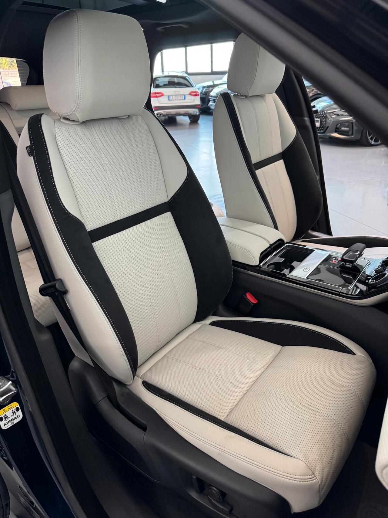 Land Rover Range Rover Velar SE R-Dynamic AWD MHEV 2.0cc 204cv Tetto apribile impianto Meridian Assetto regolabile