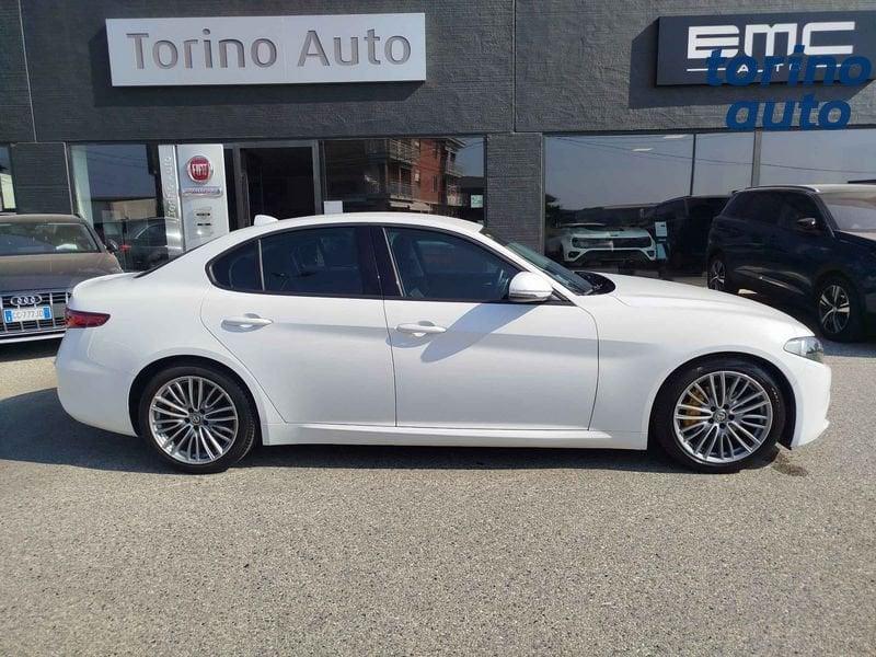 Alfa Romeo Giulia 2.2 Turbo AT8 150CV Business