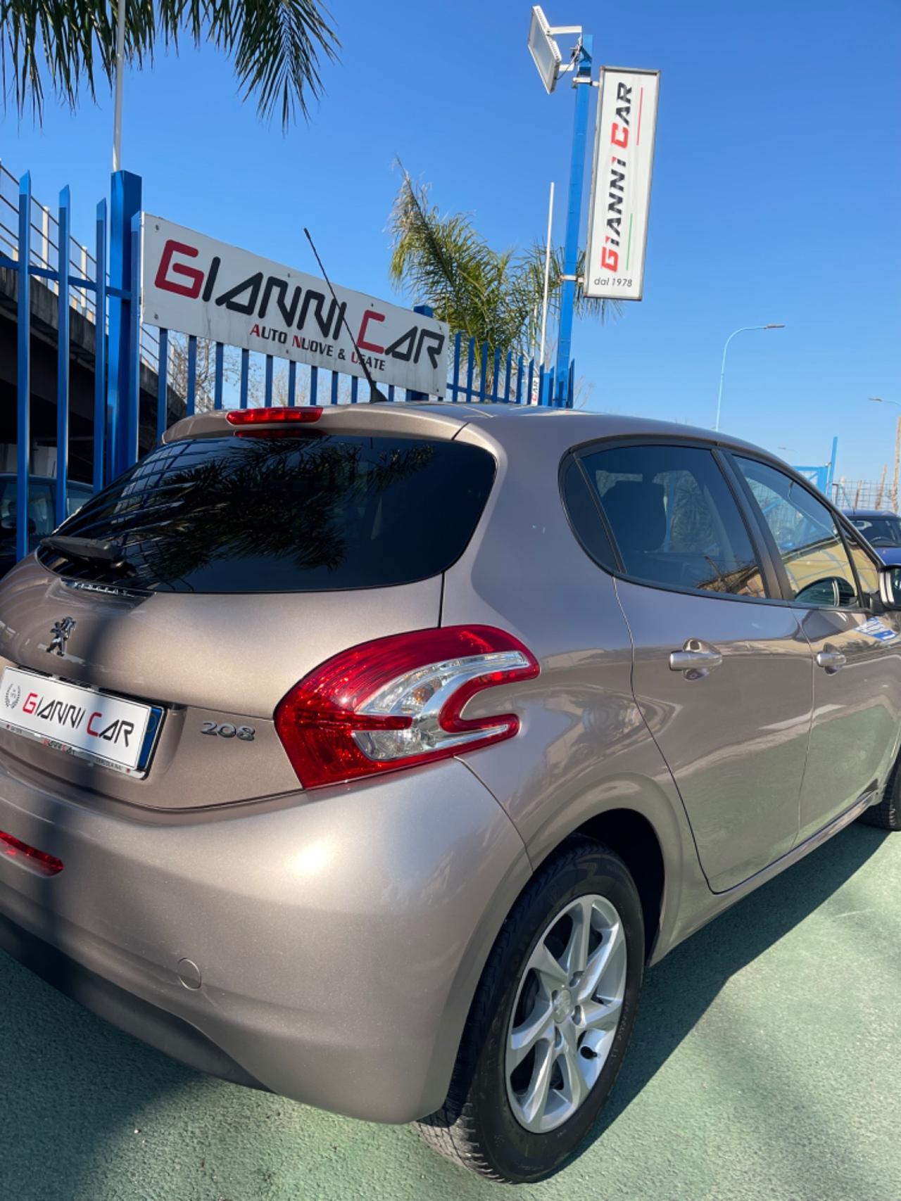 Peugeot 208 1.4 HDi 68 CV 5 porte Allure