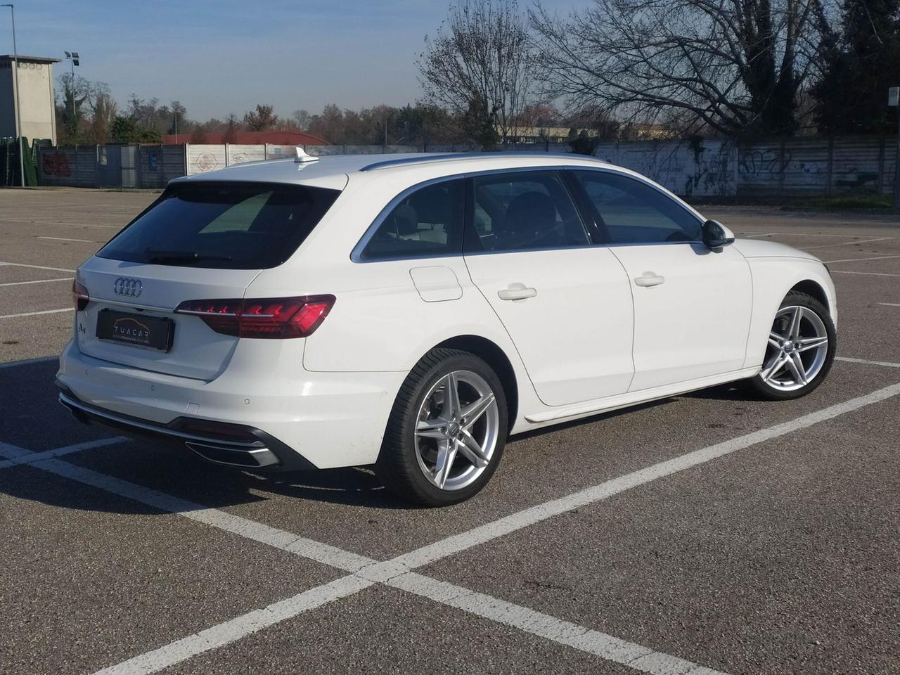 Audi A4 Business Advanced 2.0 35 TDI MHEV #8151