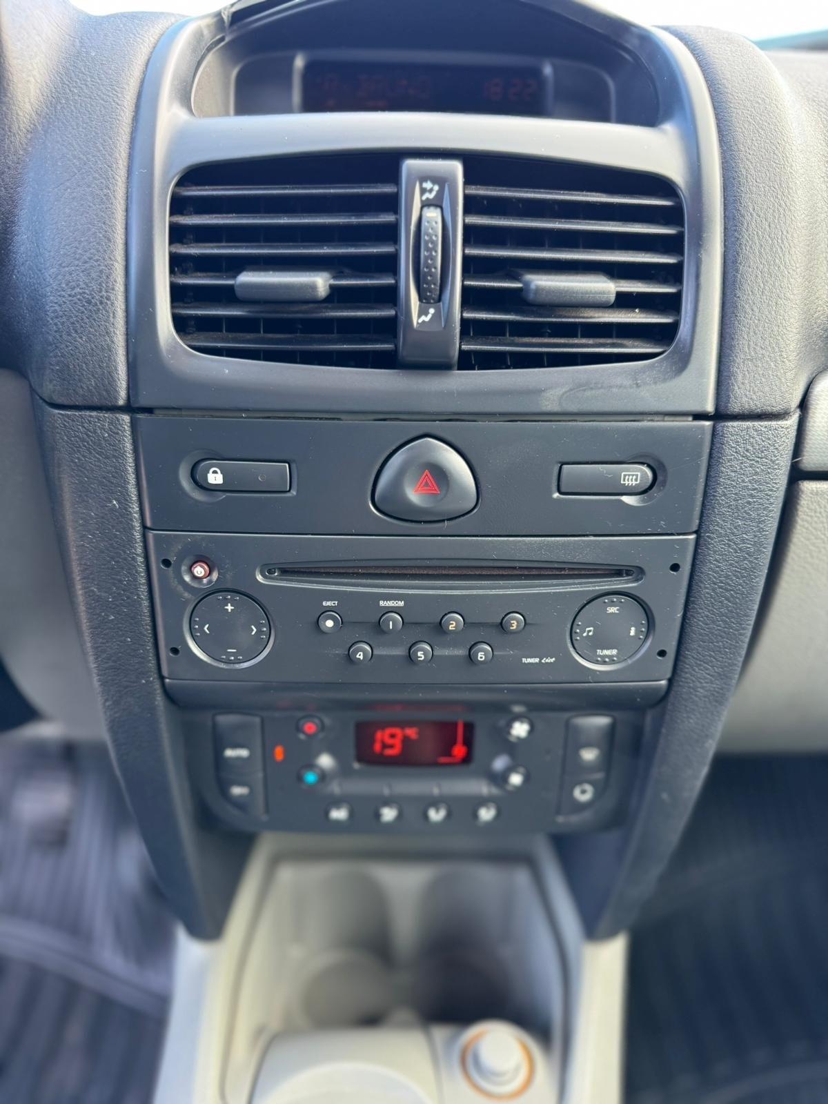 Renault Clio 1.2 16V cat 5 porte Privilège