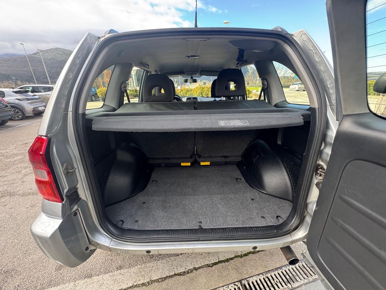 Toyota RAV 4 RAV4 2.0 Tdi D-4D 5 porte Sol