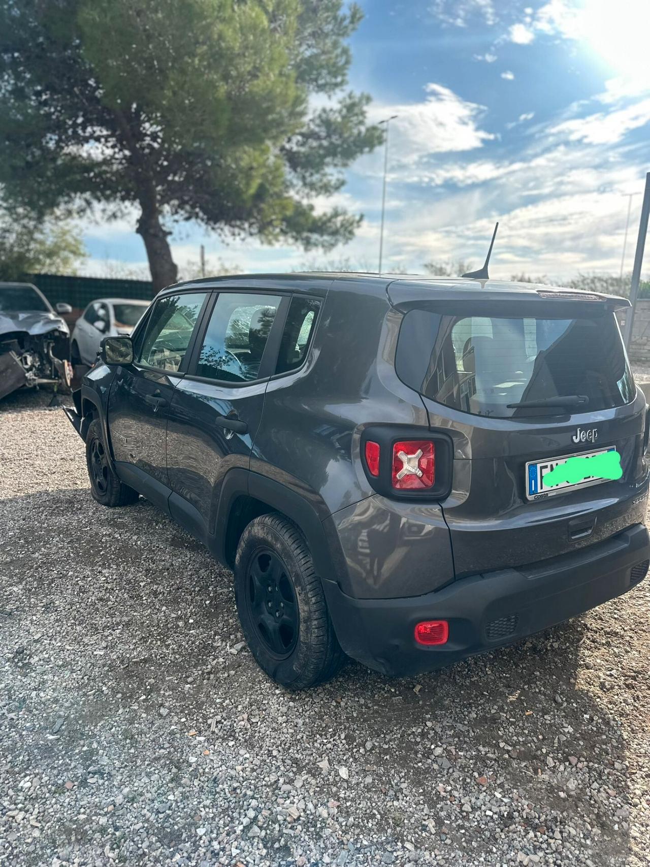Jeep Renegade 1.6 E-TorQ EVO Sport sinistrata incidentata