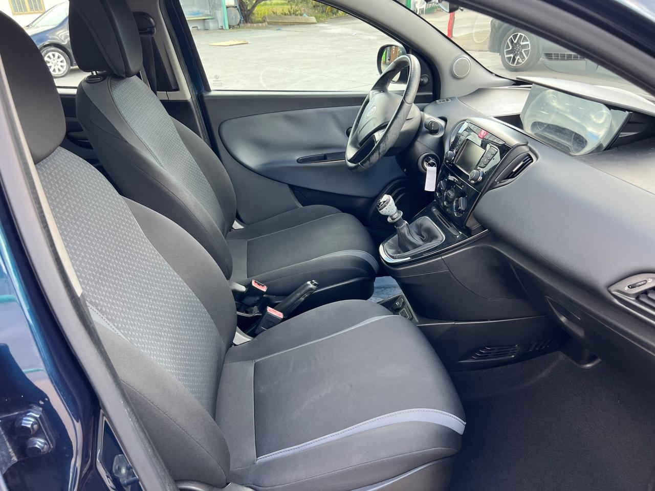 Lancia Ypsilon 1.2 69 CV 51 Mila Km 2016