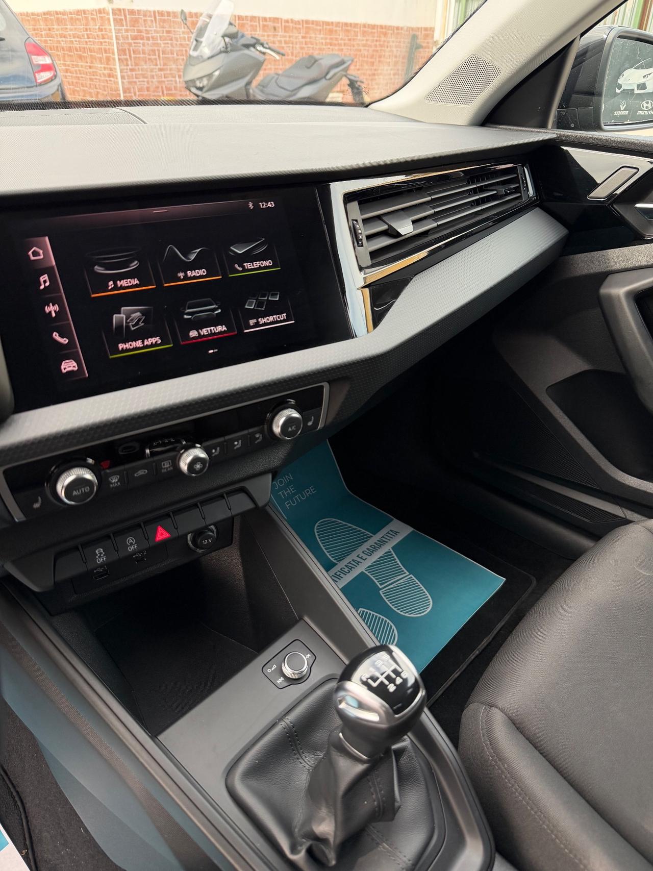 Audi A1 SPB 30 TFSI S tronic line edition