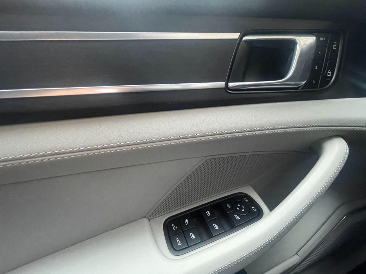 PORSCHE Panamera 2.9 4 Platinum Edition