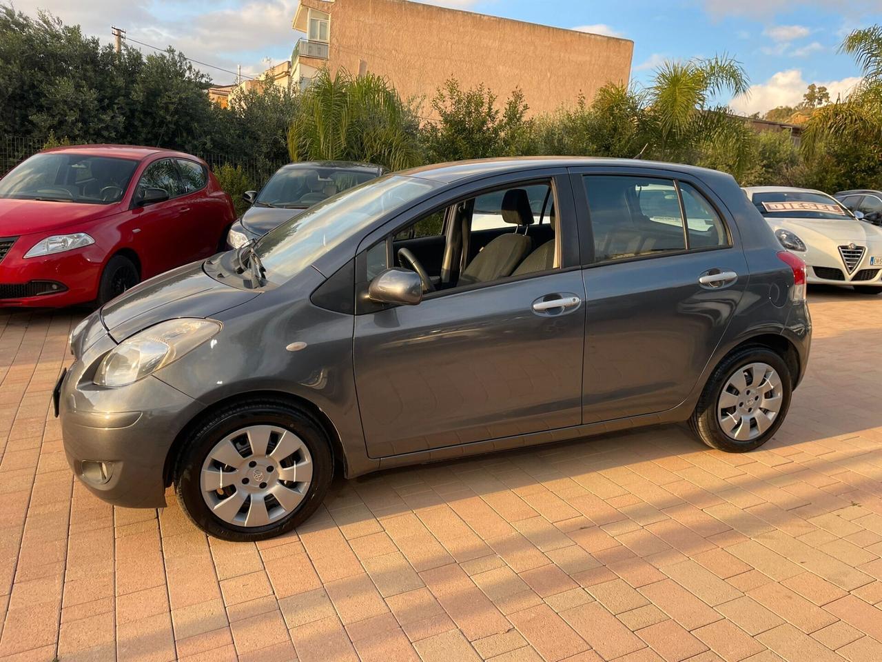 Toyota Yaris 1.4 Td Diesel 5P 90cv - 2011