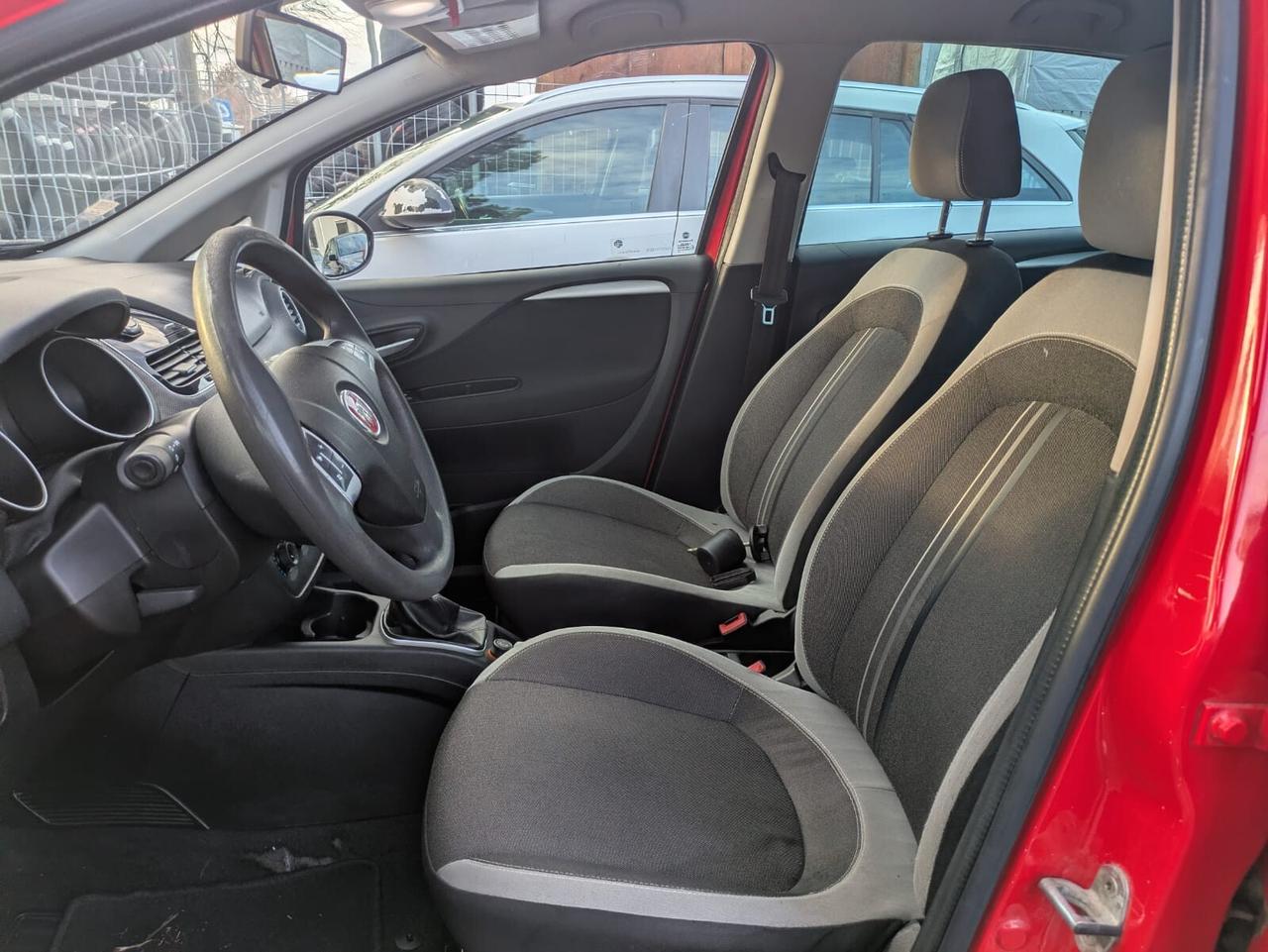 Fiat Punto 1.3 MJT II 75 CV 5 porte Virgin Radio