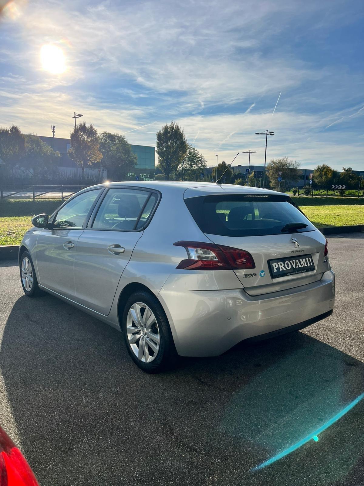 Peugeot 308 Neopatentati