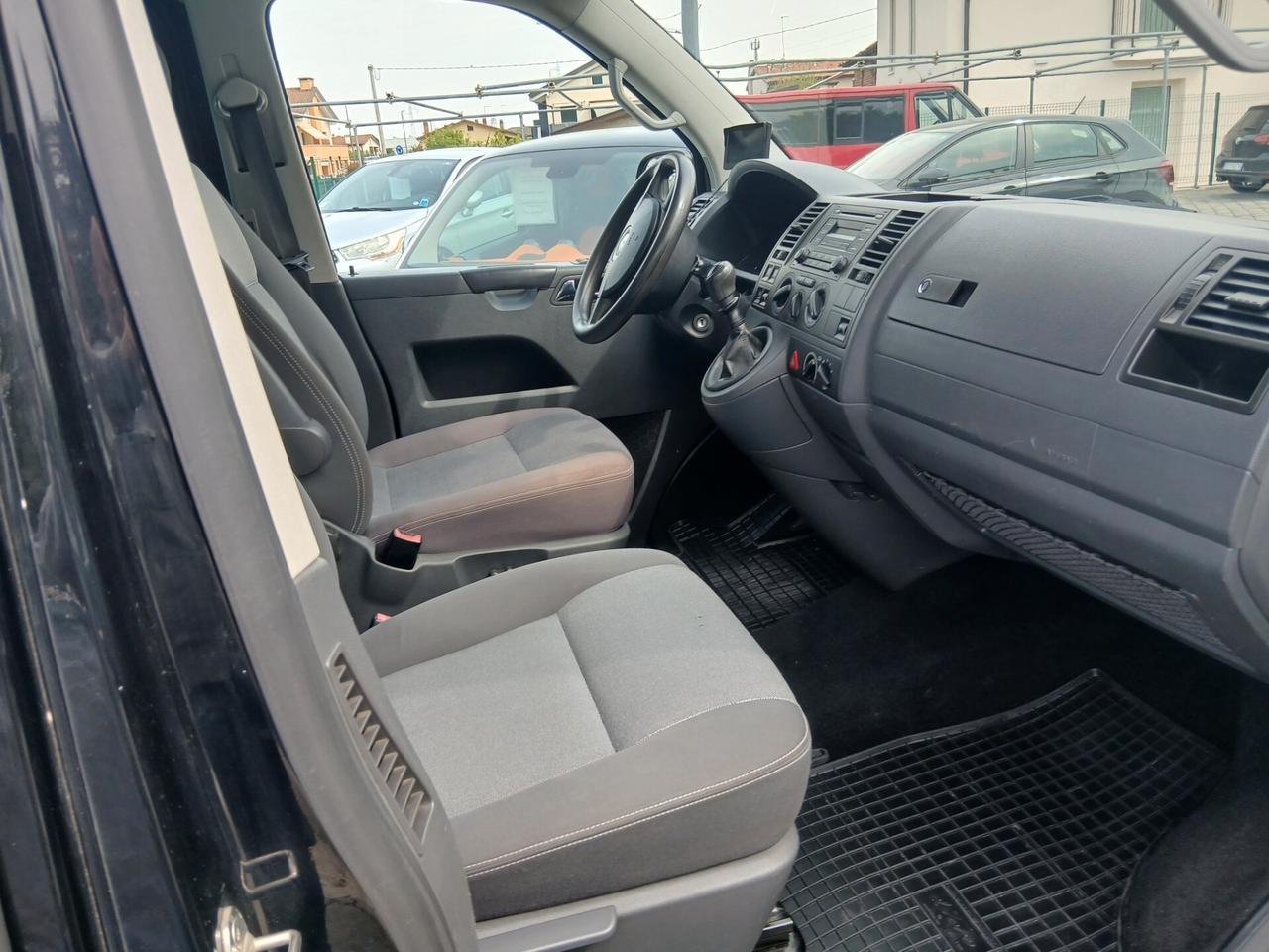 Volkswagen Multivan 2.5 TDI/130CV Startline + Gancio Traino