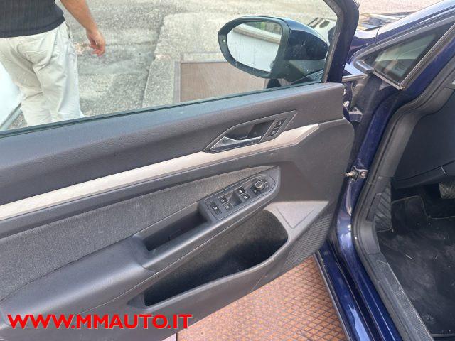 VOLKSWAGEN Golf 1.0 eTSI EVO DSG Life!!!!