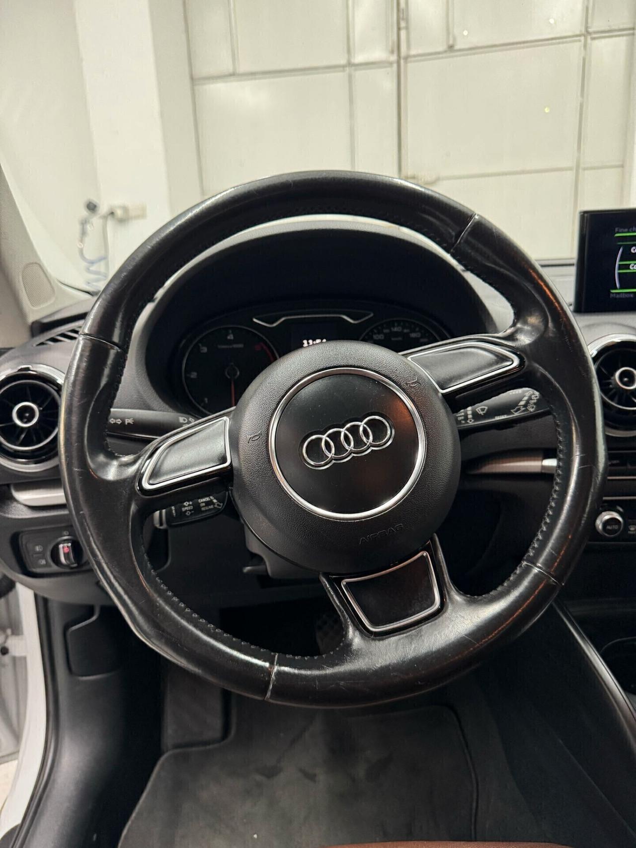 Audi A3 SPB 1.6 TDI clean diesel S tronic Ambition