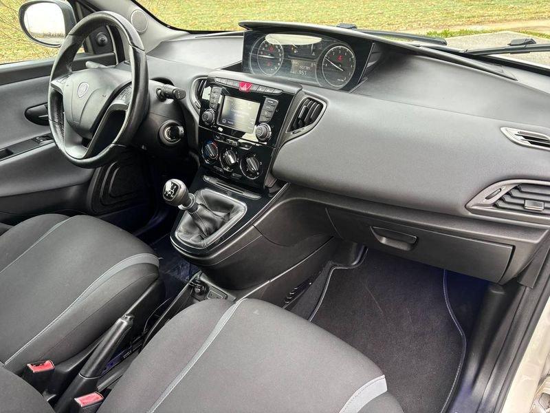 Lancia Ypsilon 1.2 Benz/GPL