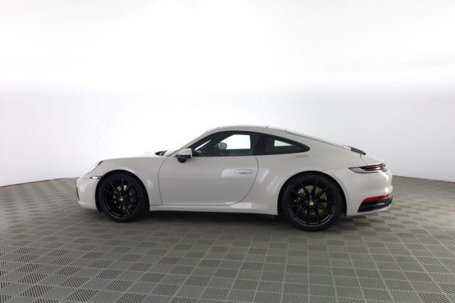 PORSCHE 911 911 Carrera 4