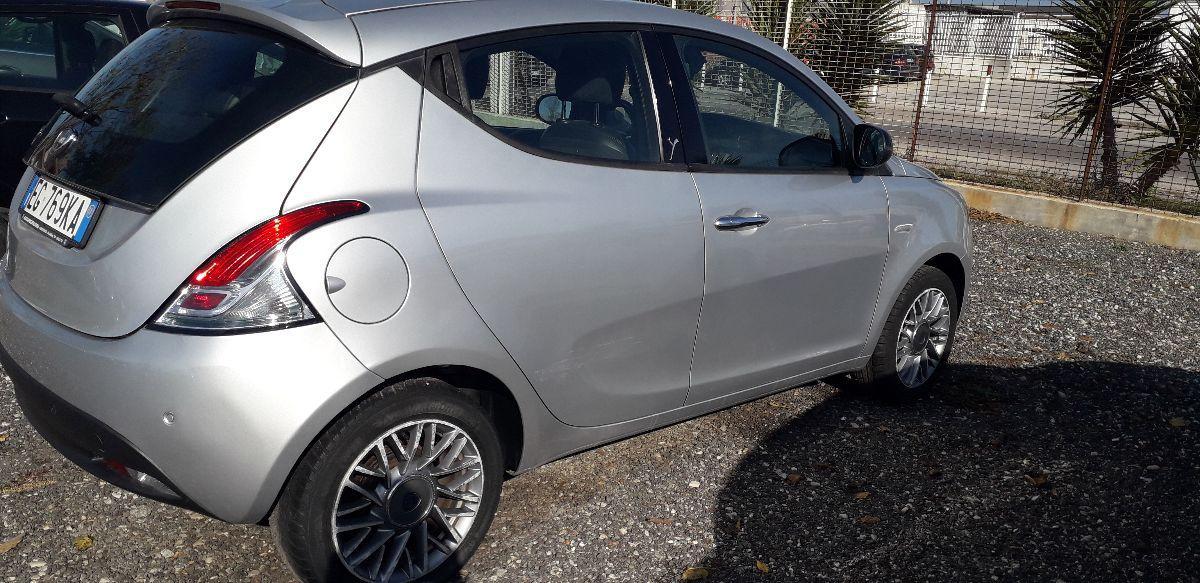 LANCIA - Ypsilon - 1.2 69 CV 5 porte S&S Silver