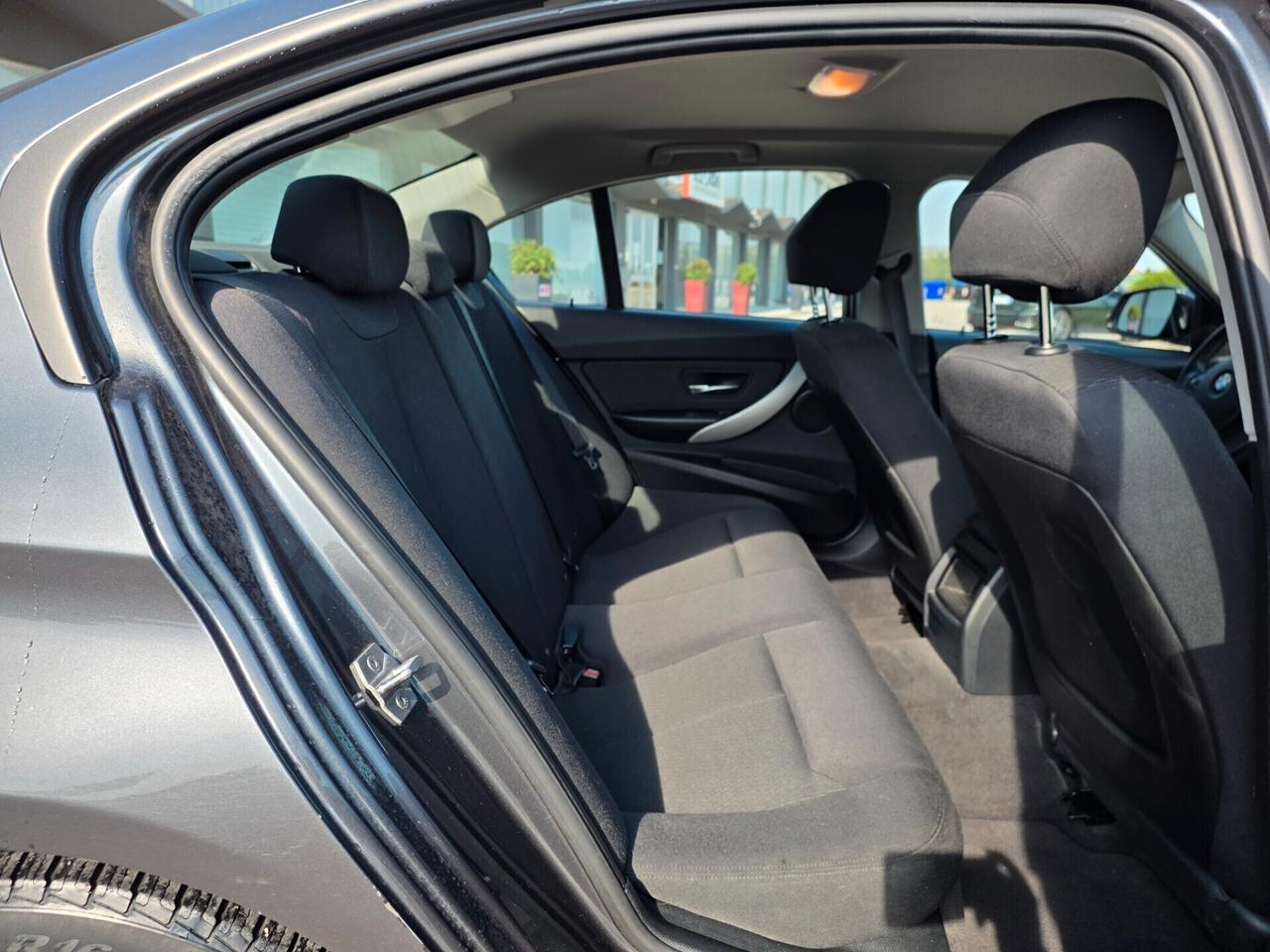 Bmw 318d 2014 automatico berlina