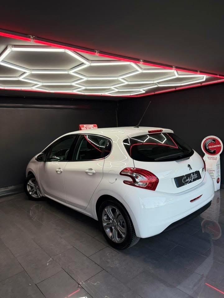 Peugeot 208 1.6 HDI 92 CV ALLURE FULL 2015