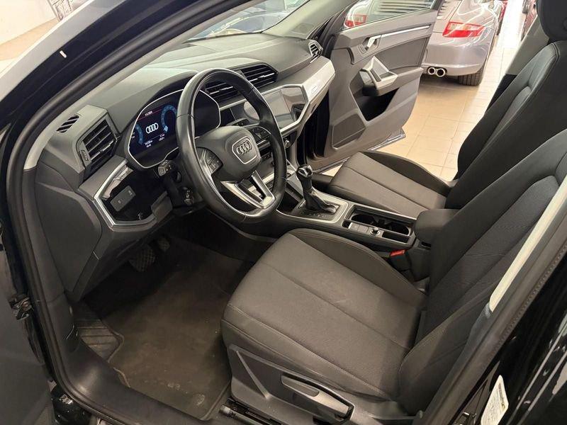 Audi Q3 45TFSI e Stronic Business
