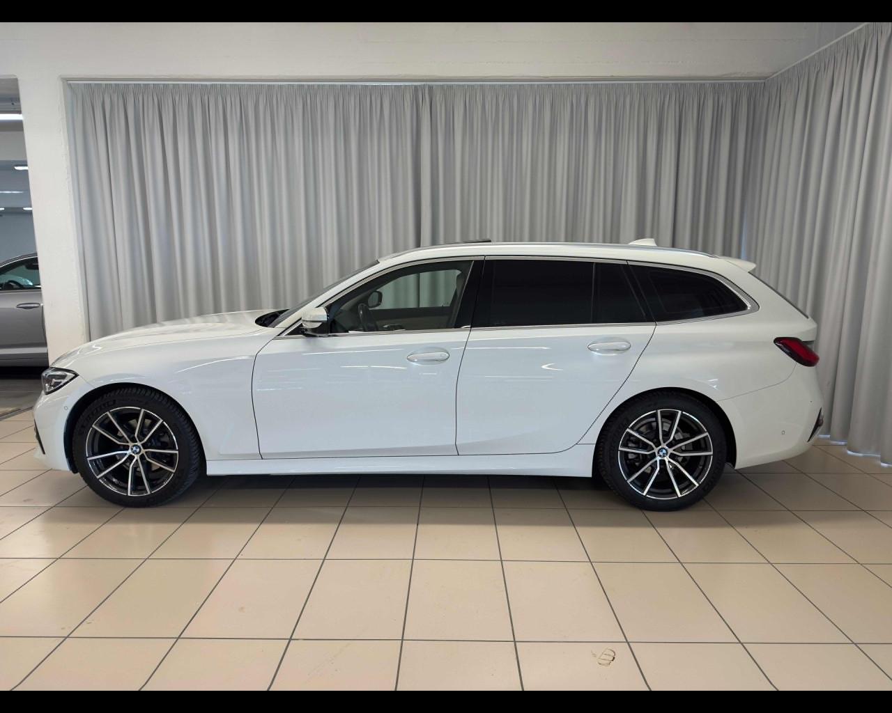 BMW Serie 3(G20/1-80/1) - 320i Touring Luxury