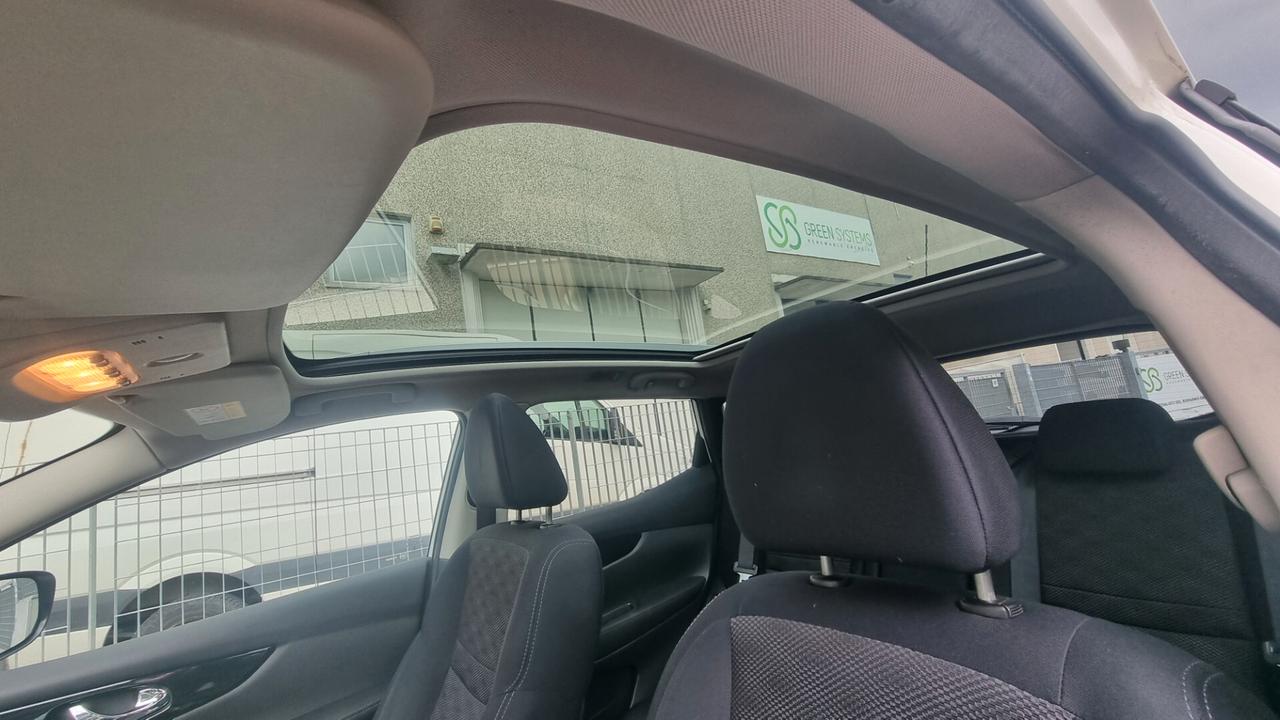 Nissan Qashqai 1.2 DIG-T 360 Tekna tetto panoramico