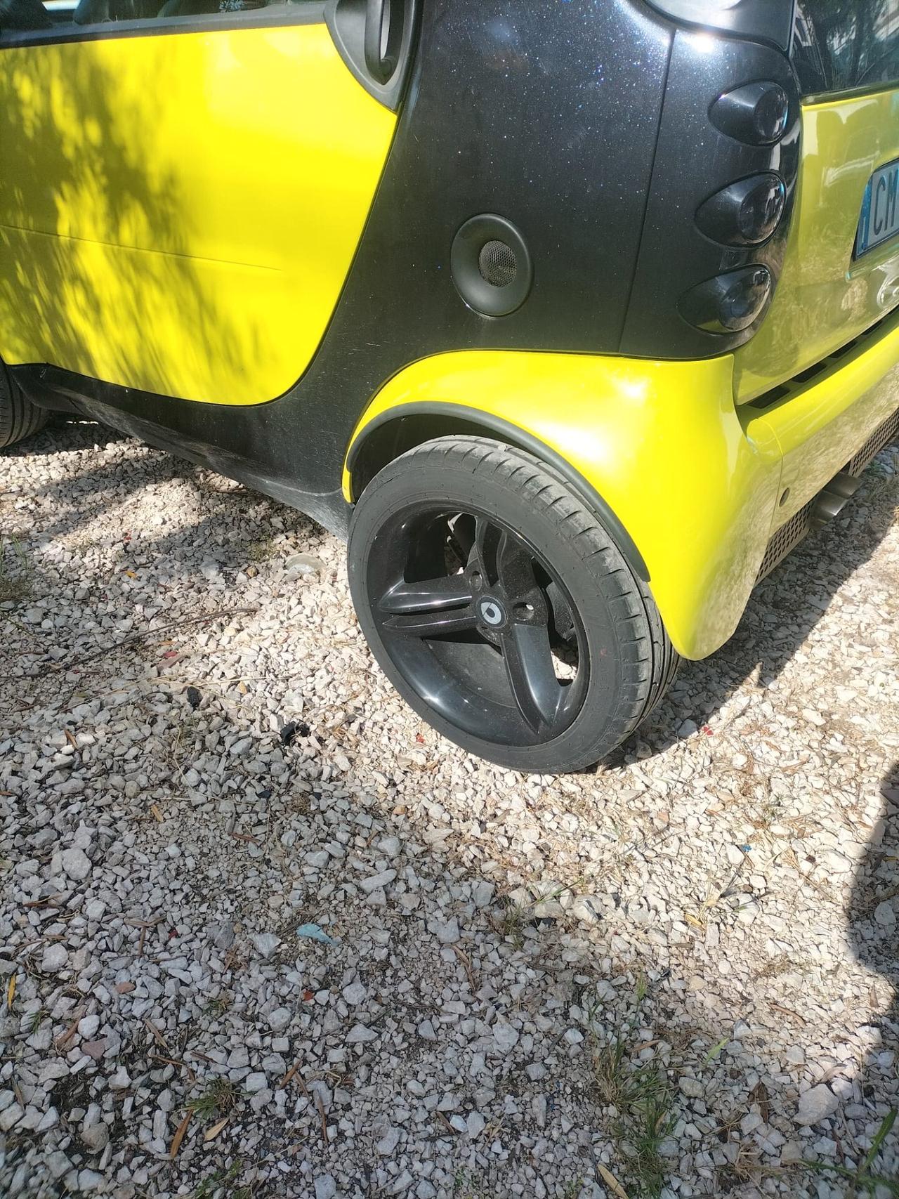 Smart ForTwo 700 coupé pure (37 kW)