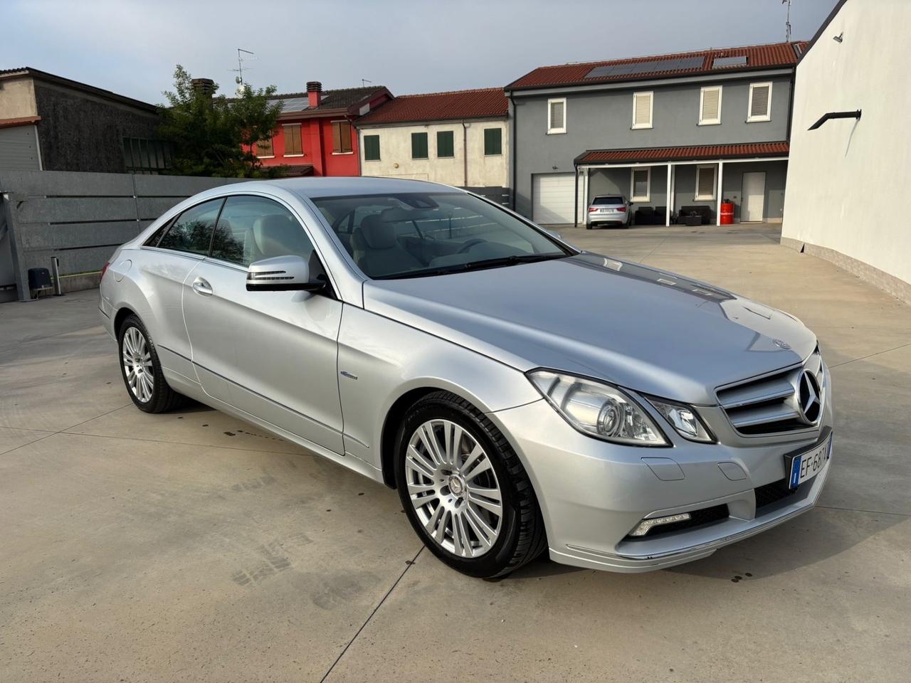 Mercedes-benz E 250 E 250 CDI Coupé BlueEFFICIENCY Executive