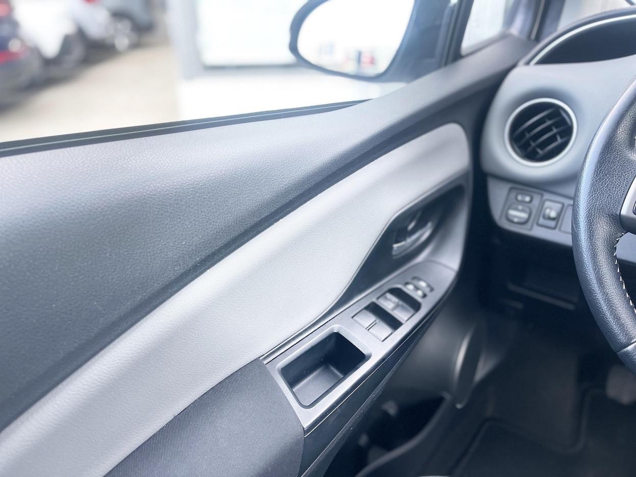 Toyota Yaris 1.0 Benzina 69CV E6 Neo - 2014