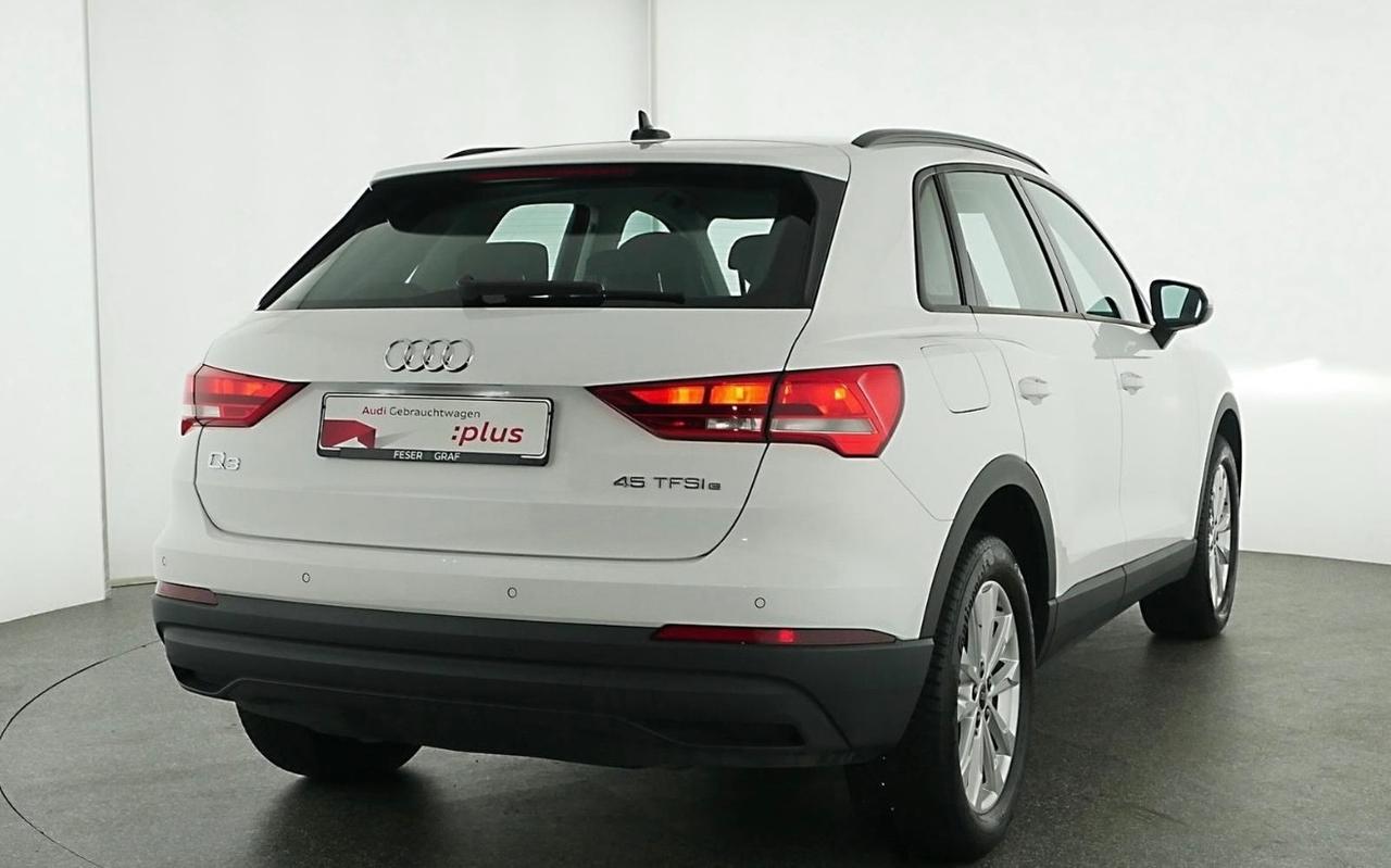 Audi Q3 45 TFSI e S tronic Business