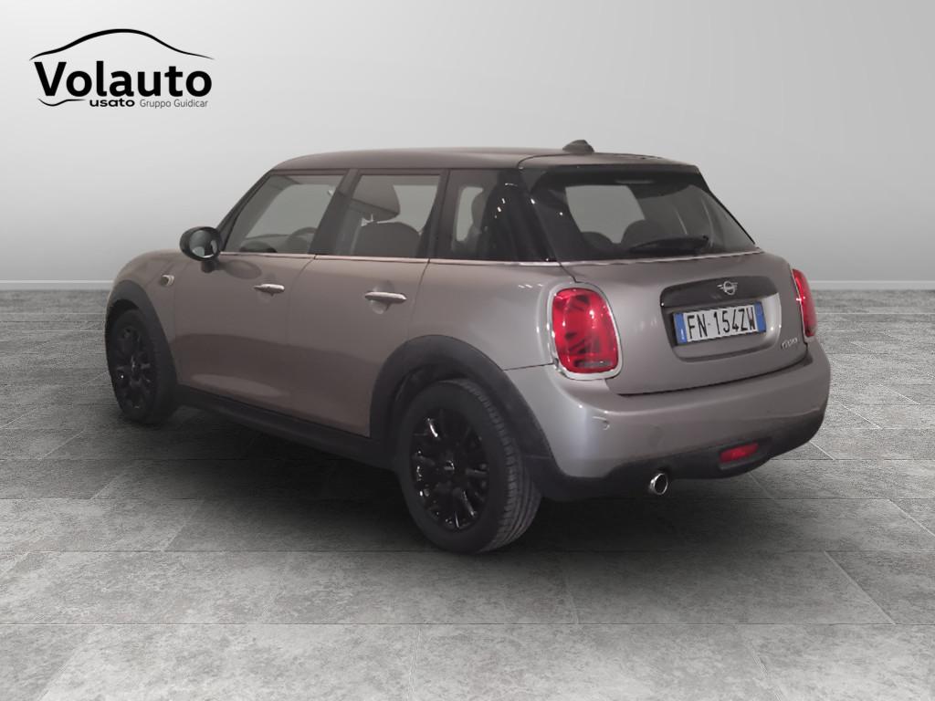 MINI Mini IV F55 2018 5p - Mini 5p 1.5 Cooper D Business XL