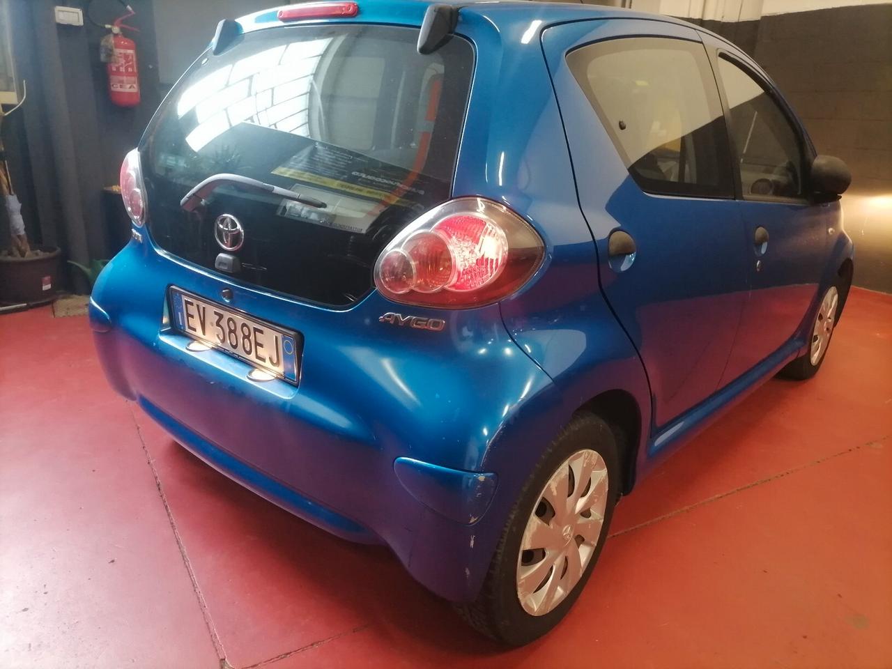 Toyota Aygo 1.0 12V VVT-i 5 porte Cool Soda Connect