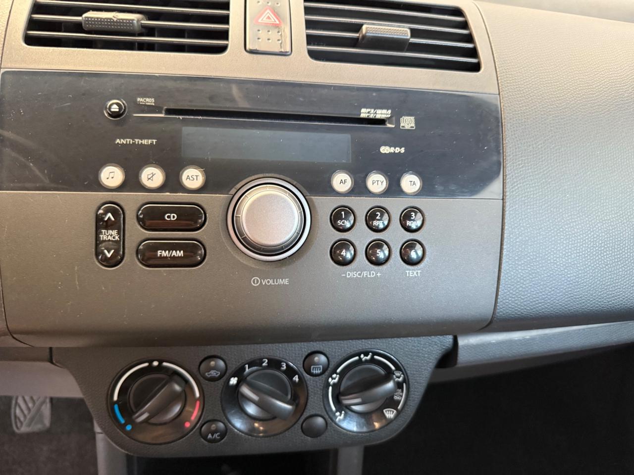 Suzuki Swift 1.3 GPL 5p.